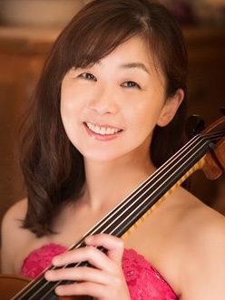 坂　菜々子　写真